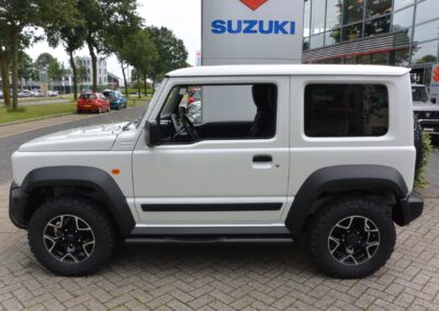 Suzuki 4x4 Outdoor Showroom